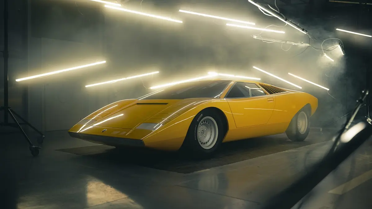 Lamborghini reinventa il concept originale Countach, che è stato demolito